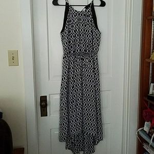 Black and white pattern high low dress.
